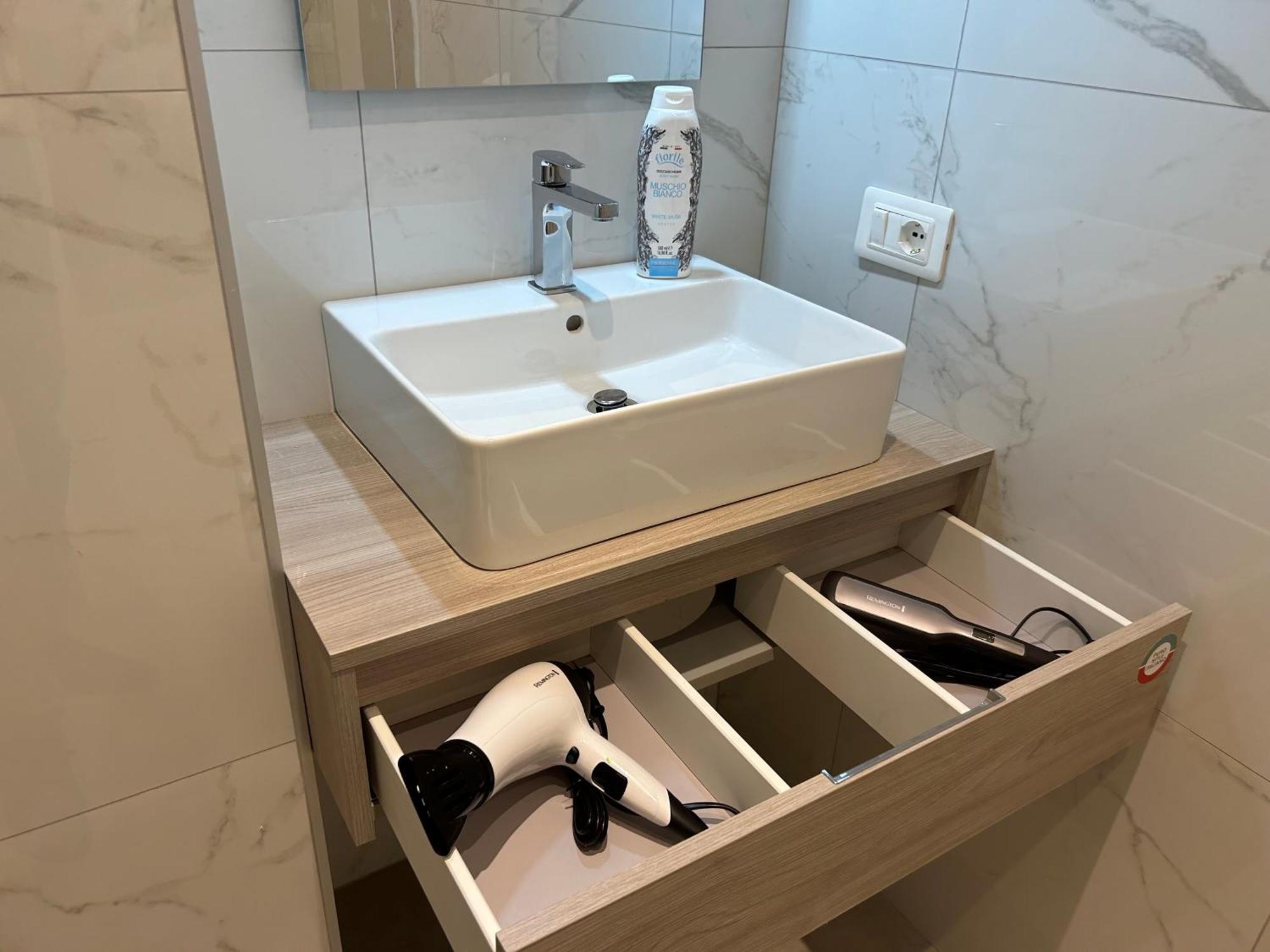 Valverde Apartment And Rooms Verona Exteriör bild