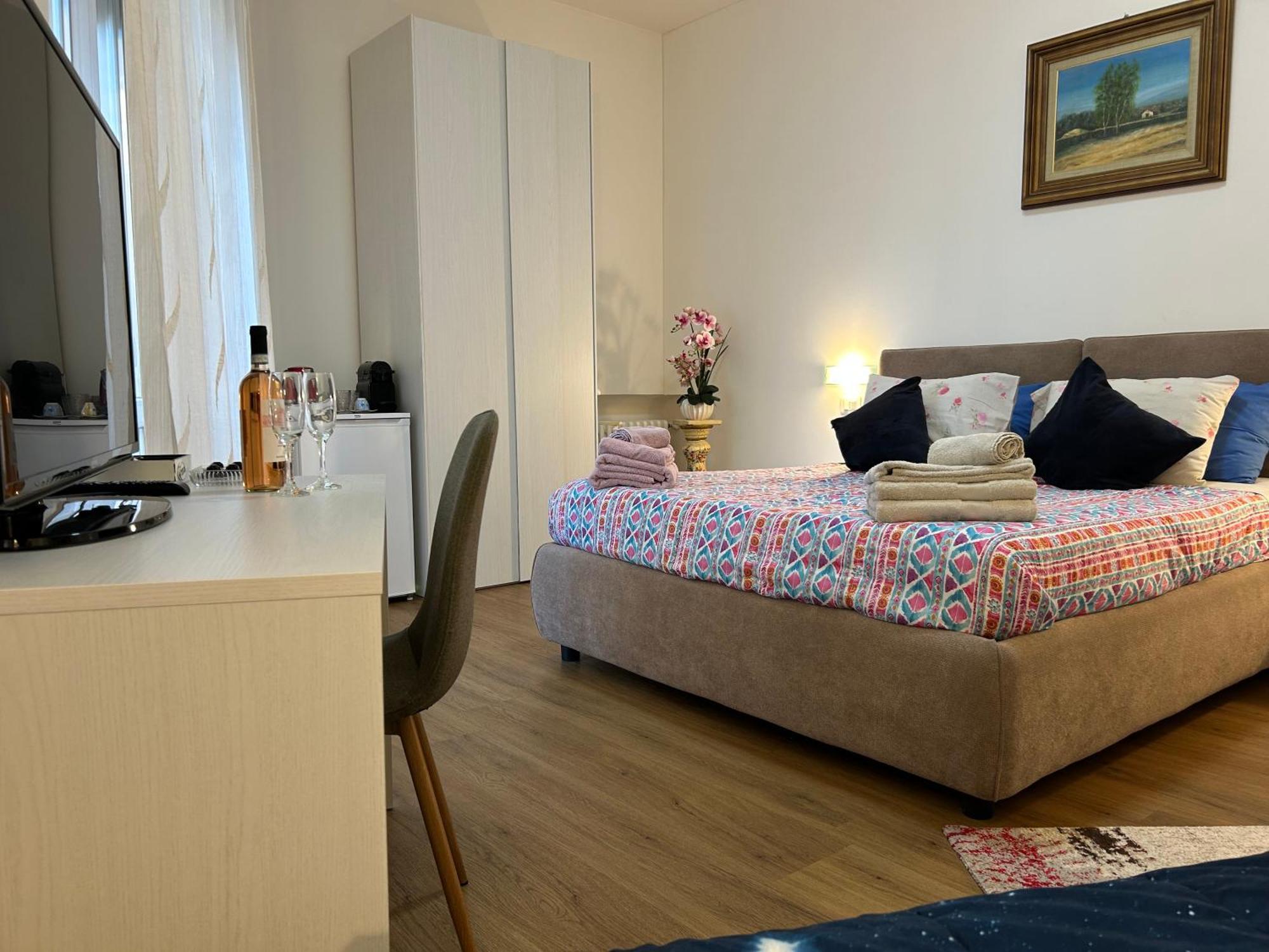 Valverde Apartment And Rooms Verona Exteriör bild